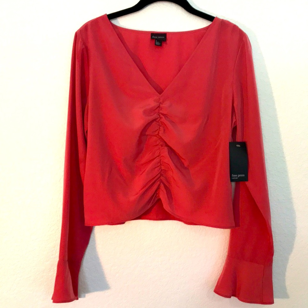 NWT Free Press Coral Ruched Front Bell Sleeve sz M